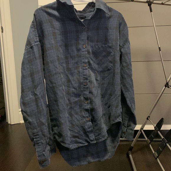 Brandy Melville Distressed Blue Flannel - Picture 3 of 4